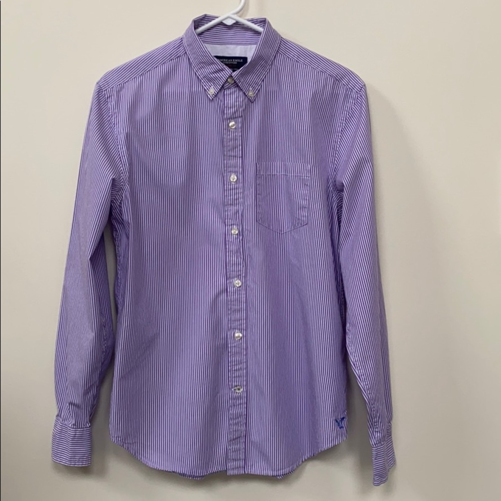 EUC American Eagle Athletic Fit Button Down Med